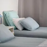 Tjs Beachside Broadbeach Apartment - Views, Wifi